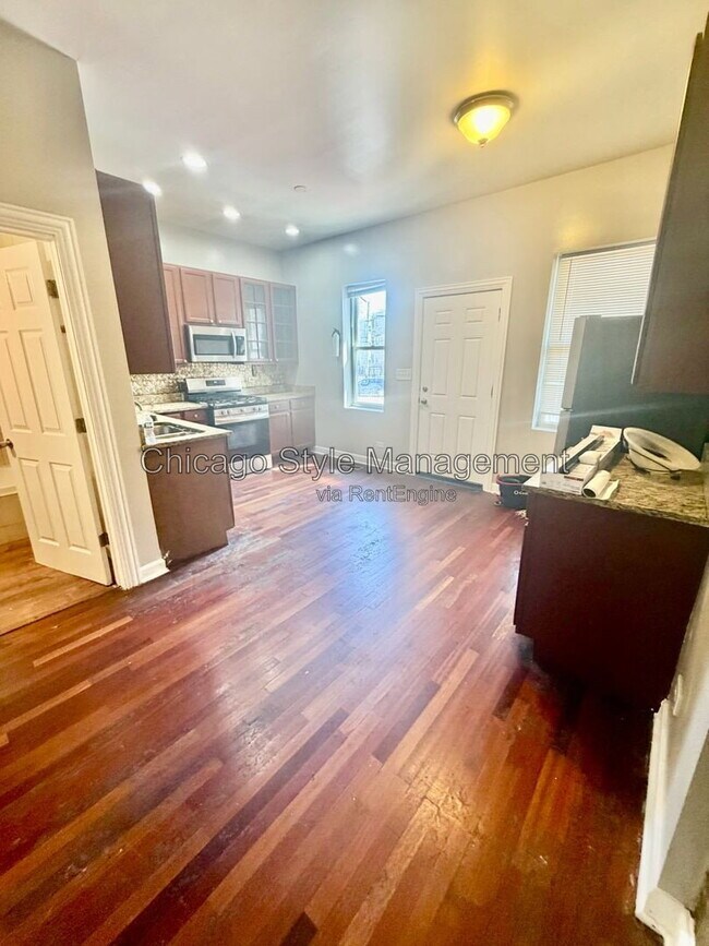 Foto del edificio - 5739 S Calumet Ave