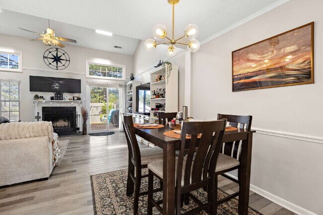 Foto del edificio - Golf course townhome in Glenwood