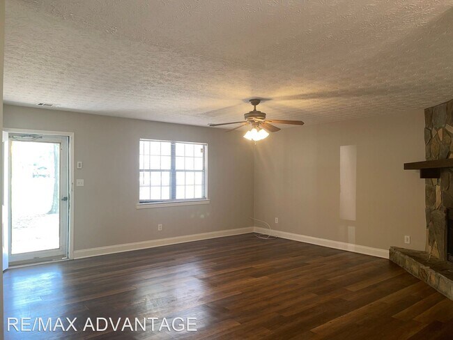 Building Photo - 3 br, 2 bath House - 1020 Leeward Ln