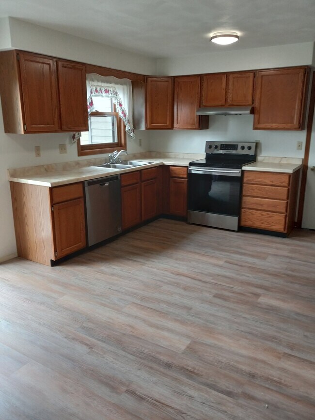 Foto del edificio - 1244 Primrose Ln