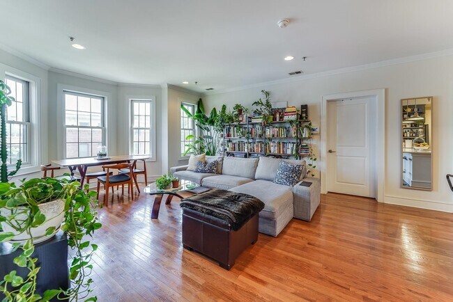 Foto del edificio - 904 Jefferson St