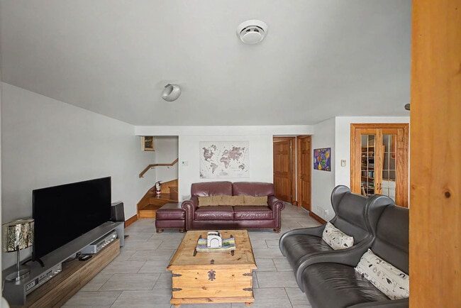 Photo du bâtiment - 330 Rue Larose