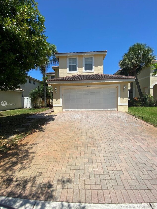 Primary Photo - 4287 SW 130th Ave