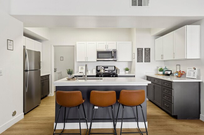 Foto del edificio - Tesoro Ranch