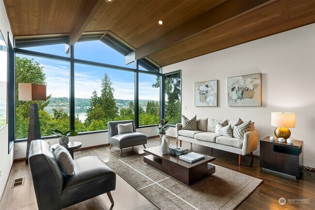 Foto del edificio - 4364 E Mercer Way