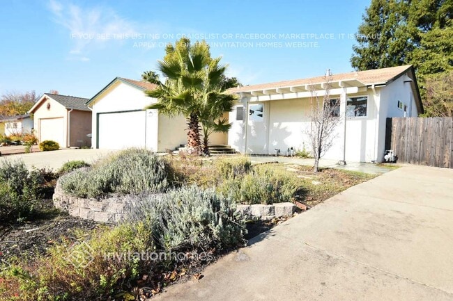 Building Photo - 2215 N Cirby Way