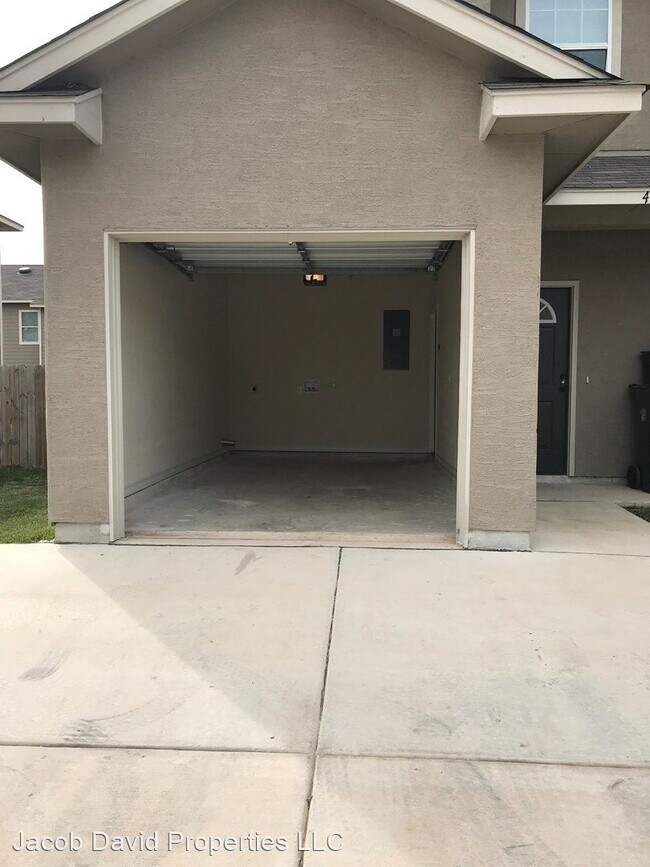 Building Photo - 16707 Jupiter Haven