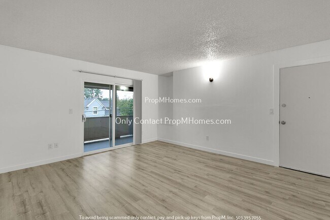 Foto del edificio - Updated Two Bedroom Unit - First Month Free!