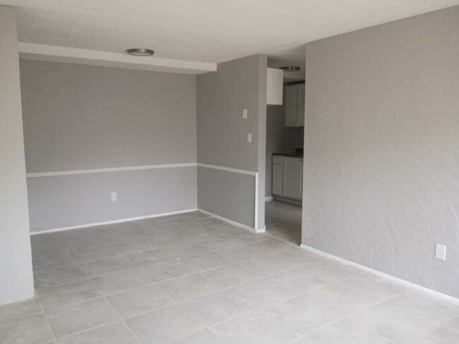 Building Photo - 13420 Euclid Ave