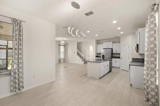 Foto del edificio - 16477 Point Rock Dr