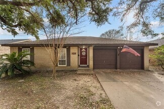 Building Photo - 1705 Capri Ln