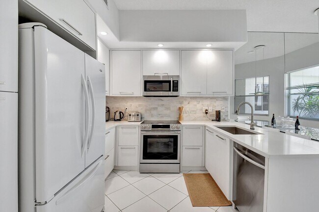 Foto del edificio - 5801 NW 24th Ave