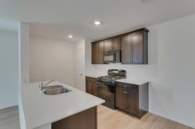 Foto del edificio - 417 Laurenbrooke Dr