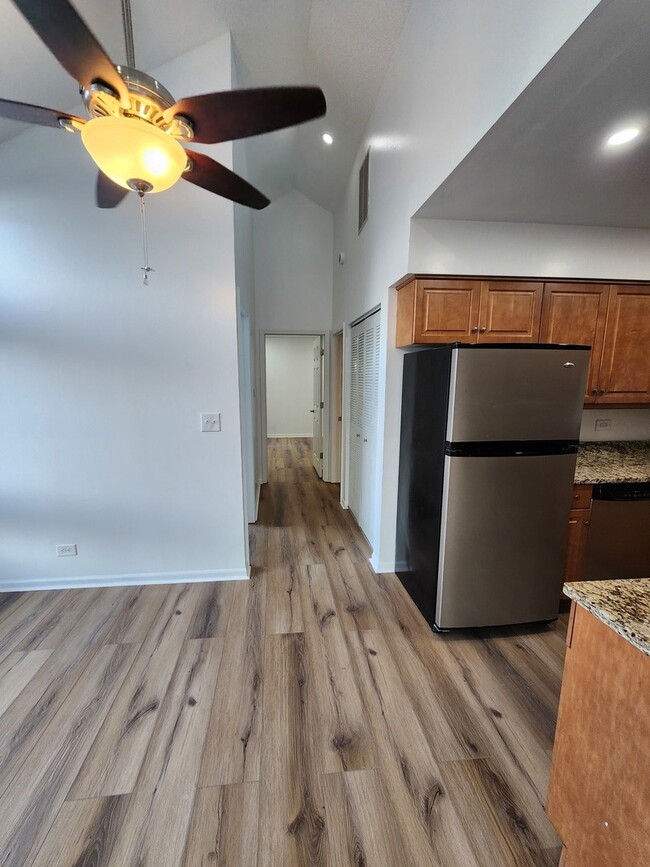 Foto del edificio - 1077 Courtland Dr
