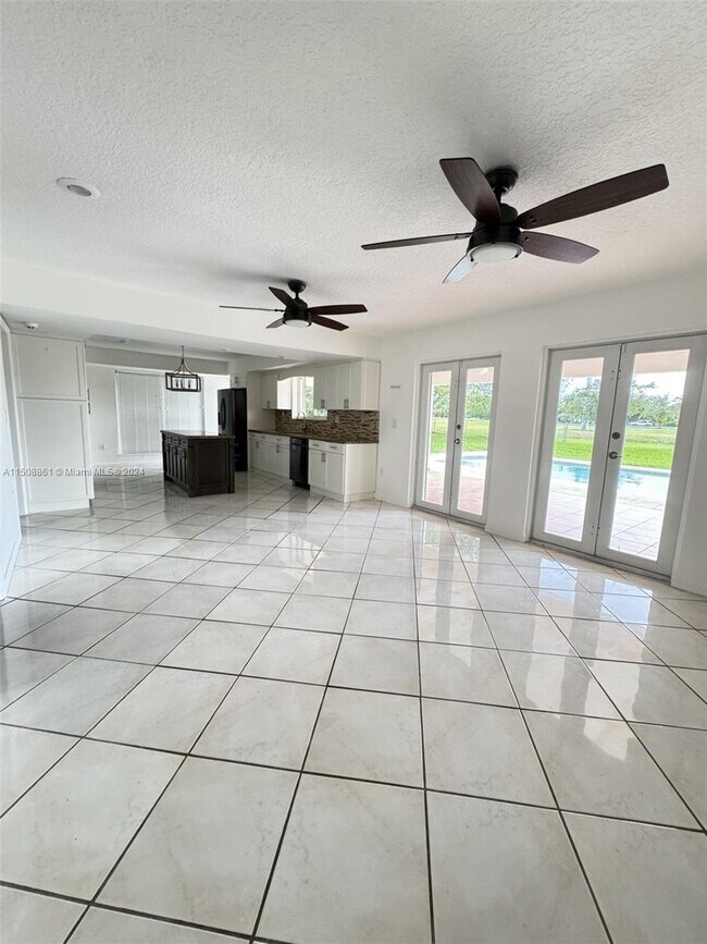Foto del edificio - 9380 SW 134th St