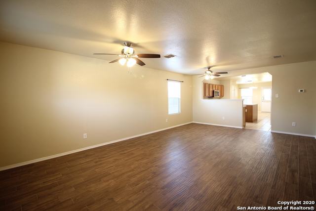 Building Photo - 9315 Easy Oak Creek