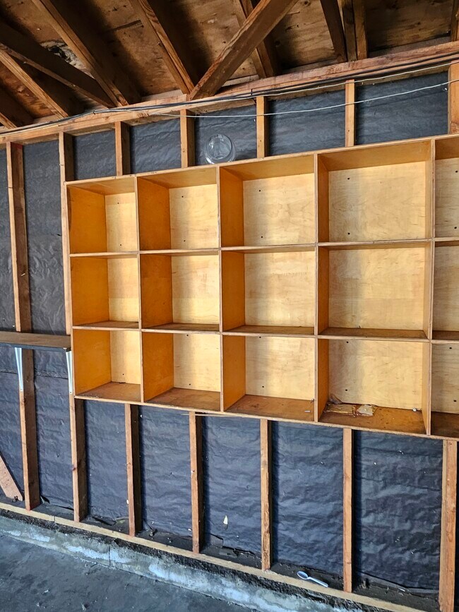 Foto del edificio - 15116 Freeman Ave