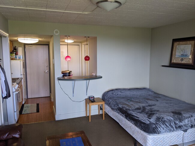 Foto del edificio - 502 N Henry St