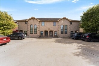 Building Photo - 1307 W Kiwi Ave