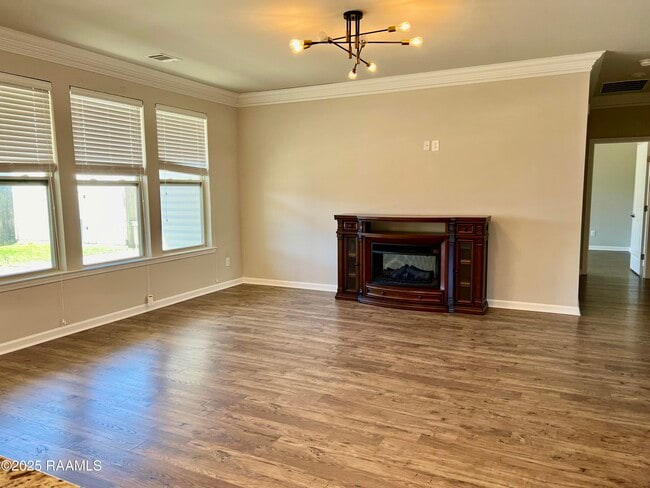 Building Photo - 109 Marais Ave