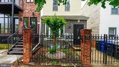 Building Photo - 1535 Gales St NE