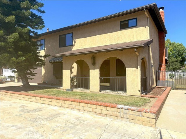 Building Photo - 608 Juanita Ave