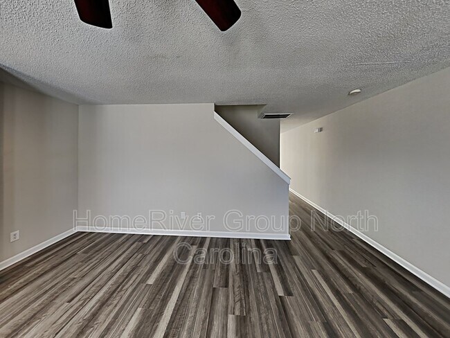 Building Photo - 1300 Camden Pl Ct