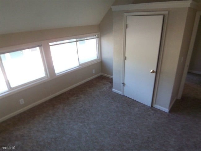 Building Photo - 3 br, 2 bath Apartment - 1825 Harris St Apt 8