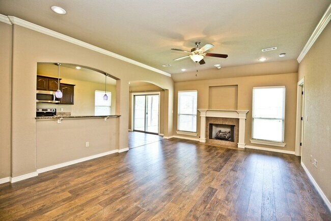 Building Photo - ***3057 N. Azure Avenue***