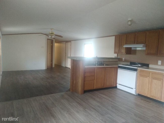 Foto del edificio - 3 br, 1 bath Mobile Home - 4907 Cambria Rd