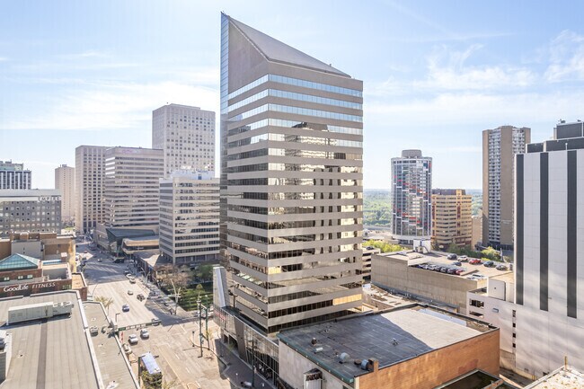 Photo du bâtiment - Peak Residences