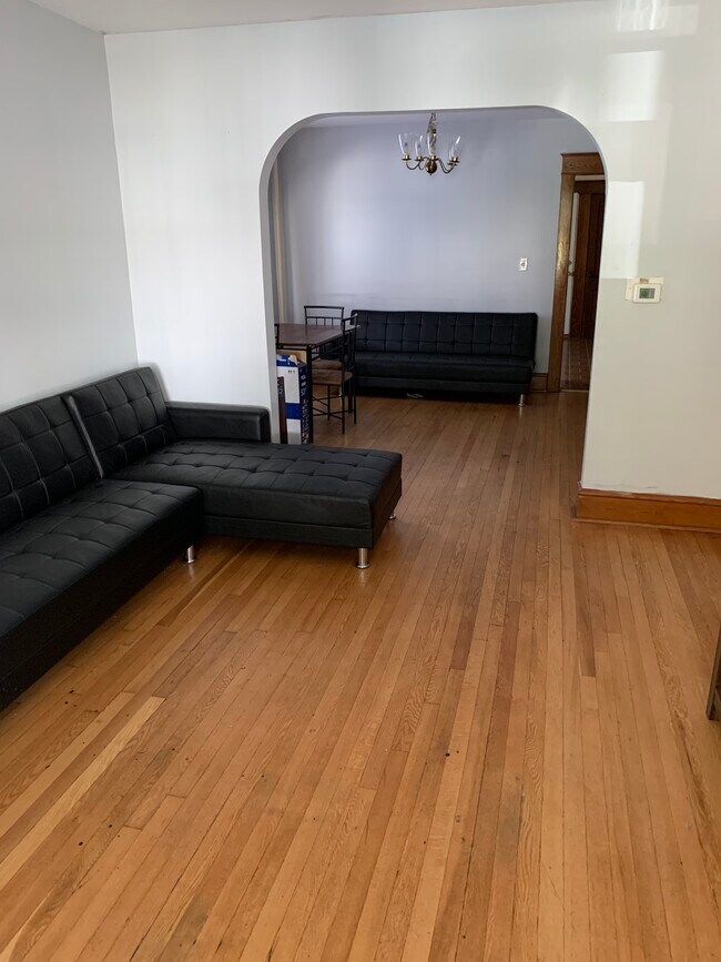 Foto del edificio - 156 BENSON ST