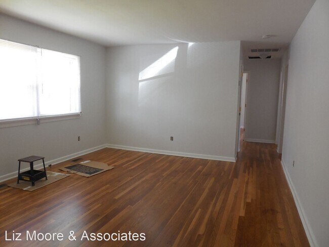 Foto del edificio - 3 br, 1 bath House - 347 Cabot Drive