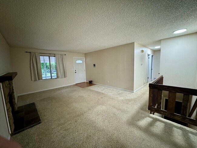 Foto del edificio - 4228 Gatewood Dr