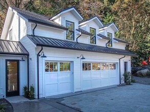 Building Photo - 1723 N 128th St