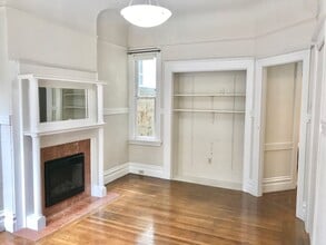 Building Photo - 323 Presidio Ave