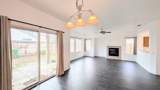 Foto del edificio - Very cute Single Story Single Family in Elk Grove