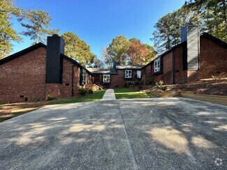 Building Photo - 533 Coronation Dr