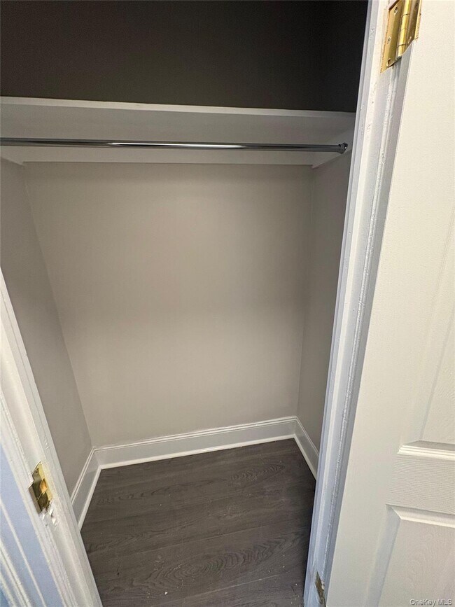 Foto del edificio - 675 E 230th St