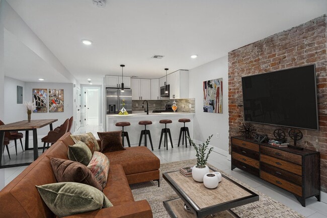 Foto del edificio - 248 Whiton St
