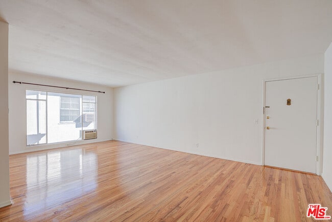 Foto del edificio - 1055 S Wooster St