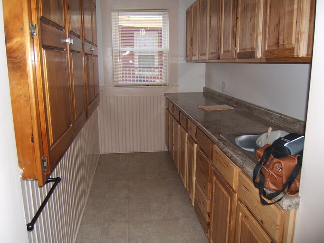 Building Photo - 239 Grove St