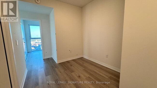 Building Photo - 15-1515 Watergarden Dr
