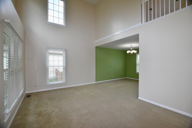 Building Photo - 3951 Nicholas Ct