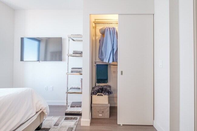 Foto del edificio - 1201 S Michigan Ave