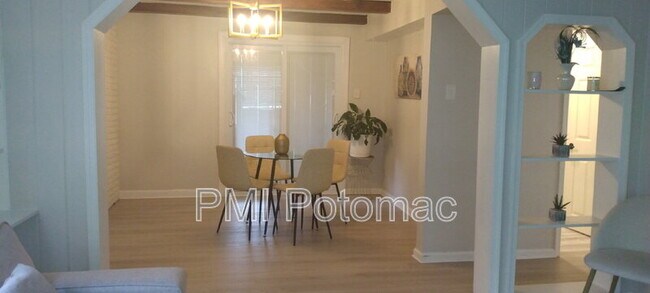 Foto del edificio - 319 Hance Ave