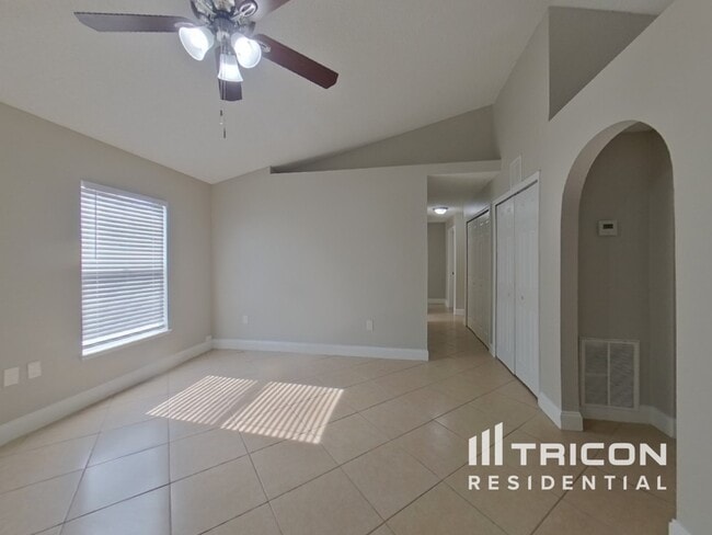 Building Photo - 1729 Burnham Ct