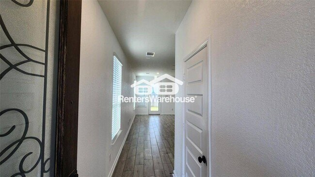 Building Photo - 9818 Mls Fld Dr