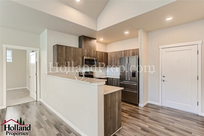 Foto del edificio - ***$150 off from the first full month's re...