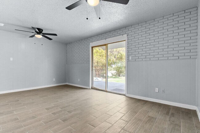 Foto del edificio - 1405 Hillside St
